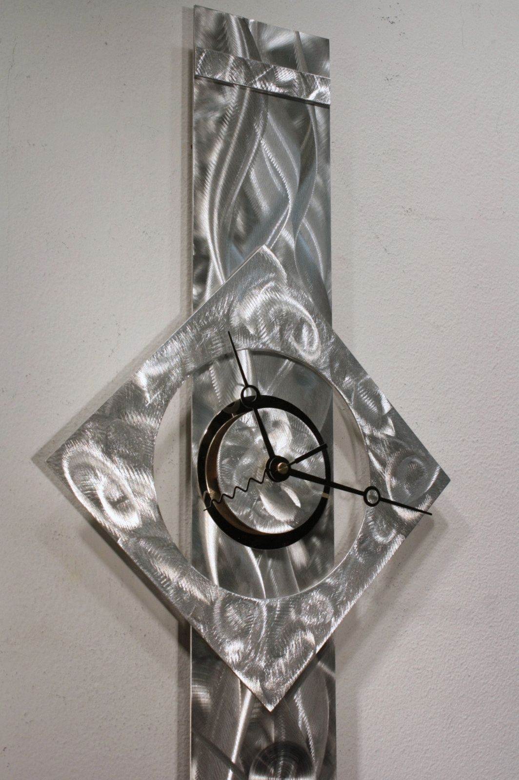 Latest Metal Wall Art Sculpture Clock Modern Abstract Painting Decor Regarding Metal Abstract Wall Art (View 10 of 15)