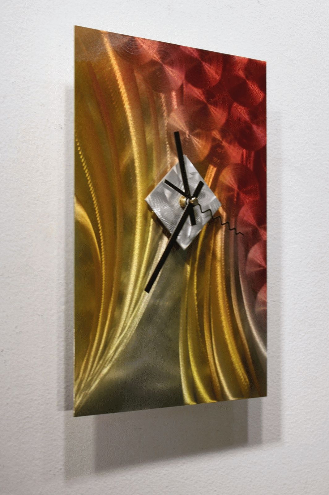 Sculpture Abstract Wall Art Within Widely Used Metal Wall Art Sculpture Clock Modern Abstract Painting Decor (View 10 of 15)