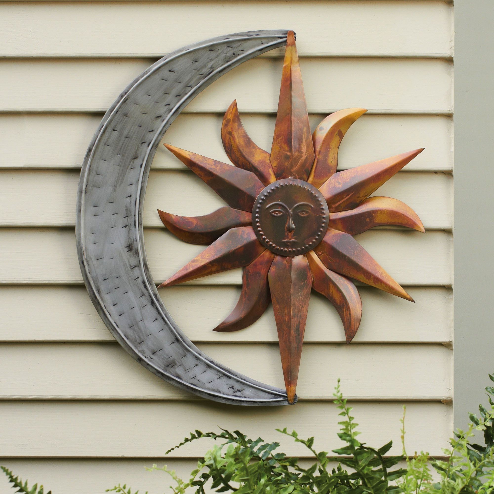 Well Known Sun And Moon Indoor Outdoor Metal Wall Art (View 1 of 20)