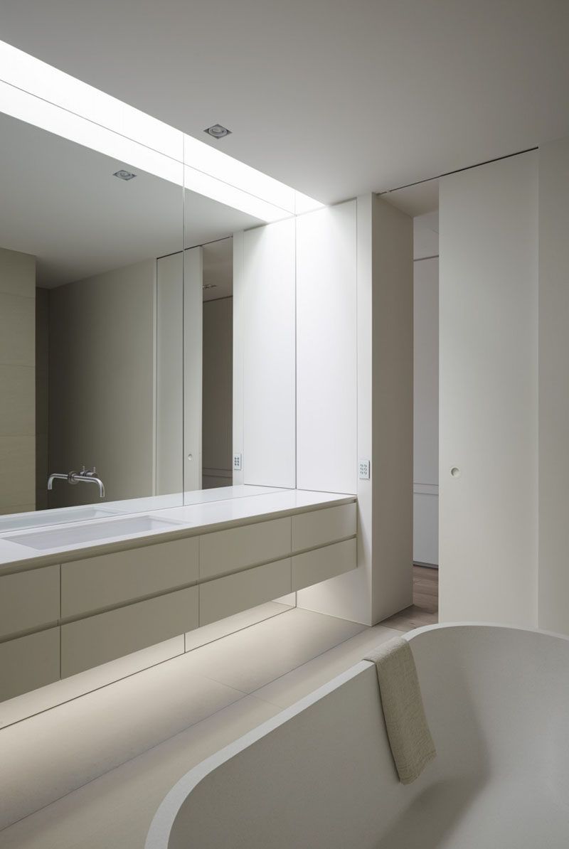 Large Bathroom Wall Mirrors Inside Most Recently Released Bathroom Mirror Ideas – Fill The Whole Wall (View 1 of 20)
