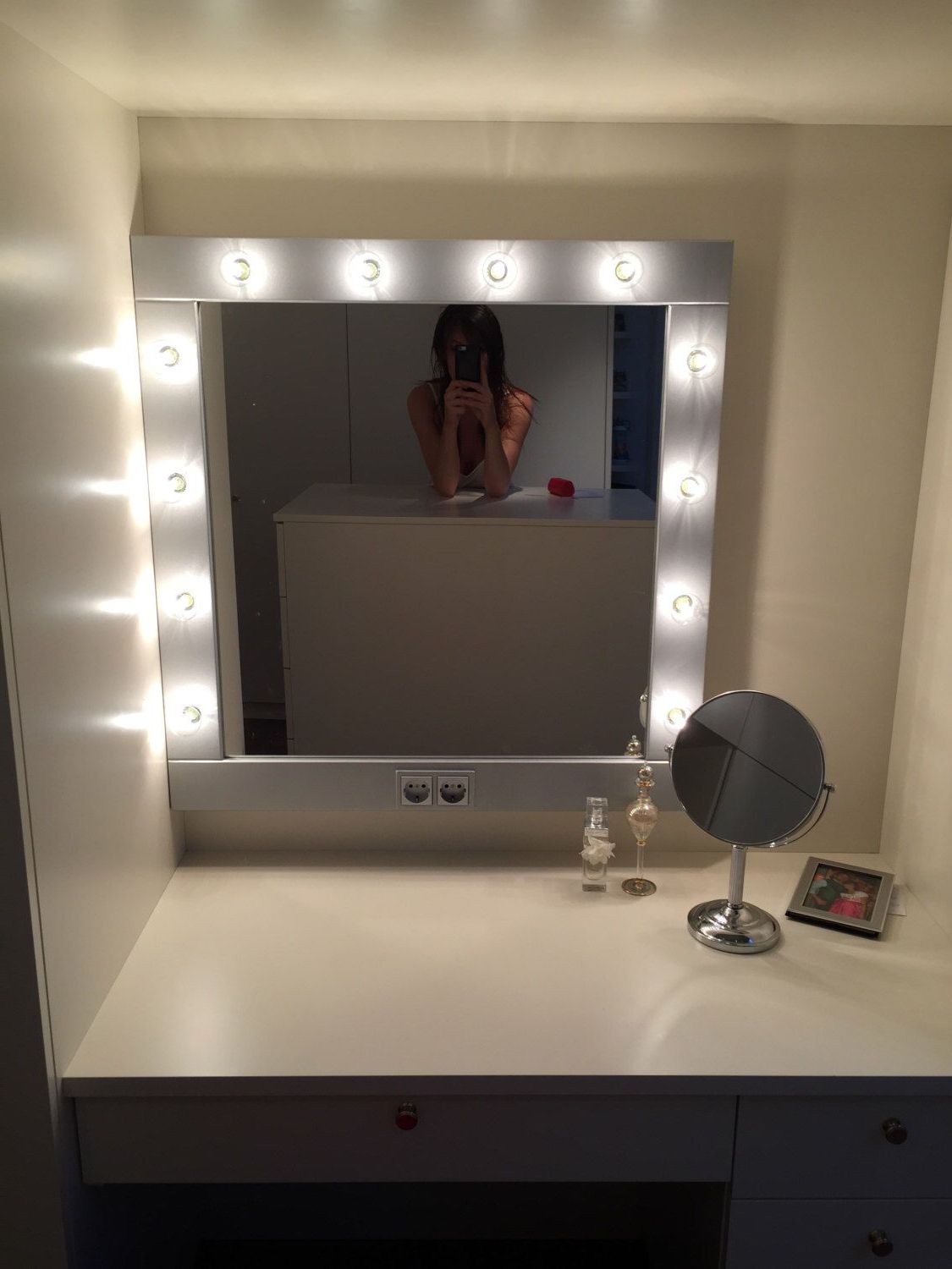 Lighted Vanity Mirror Regarding Favorite Makeup Wall Mirrors (View 19 of 20)