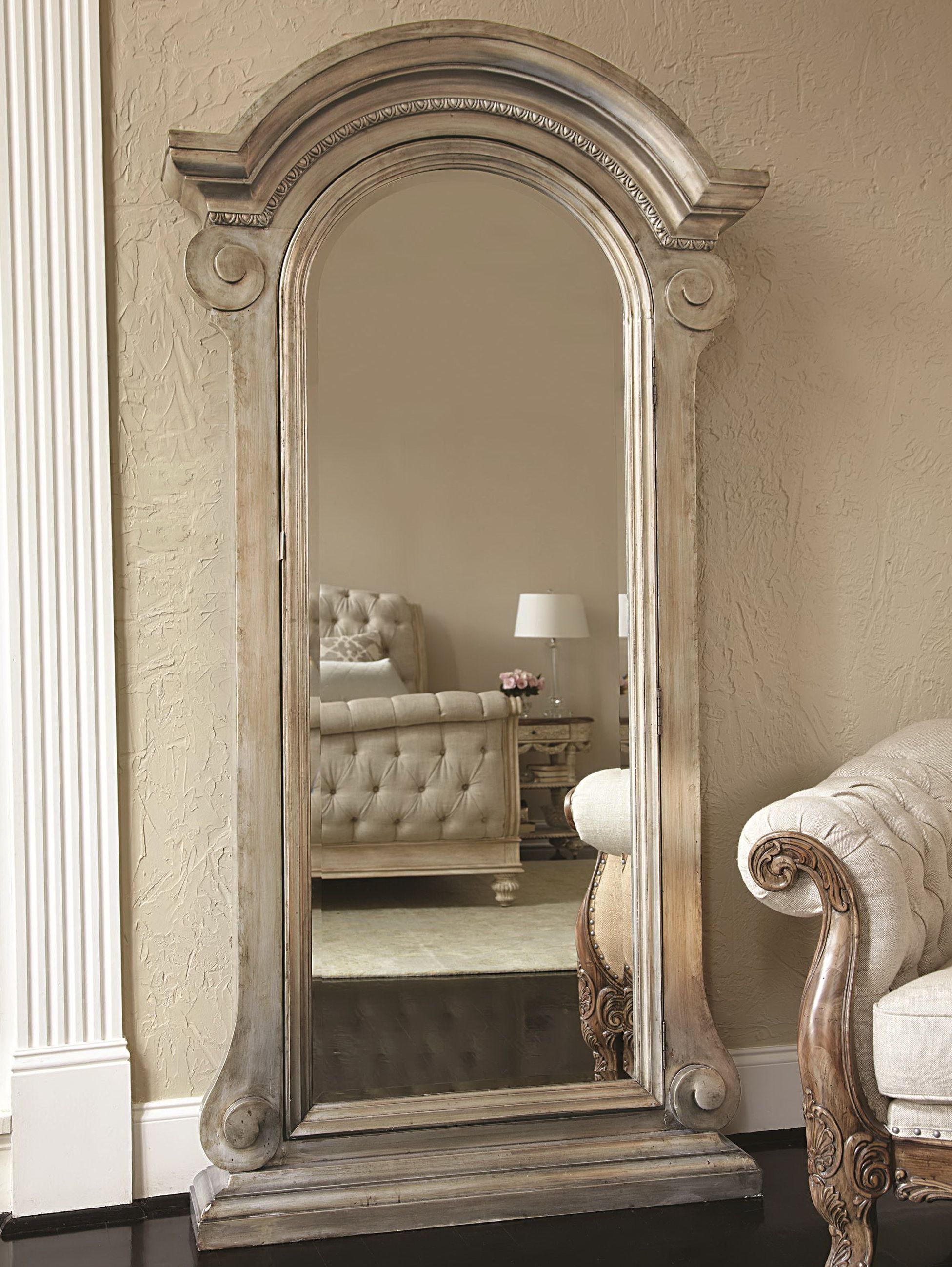 Wall mounted mirror jewelry cabinet