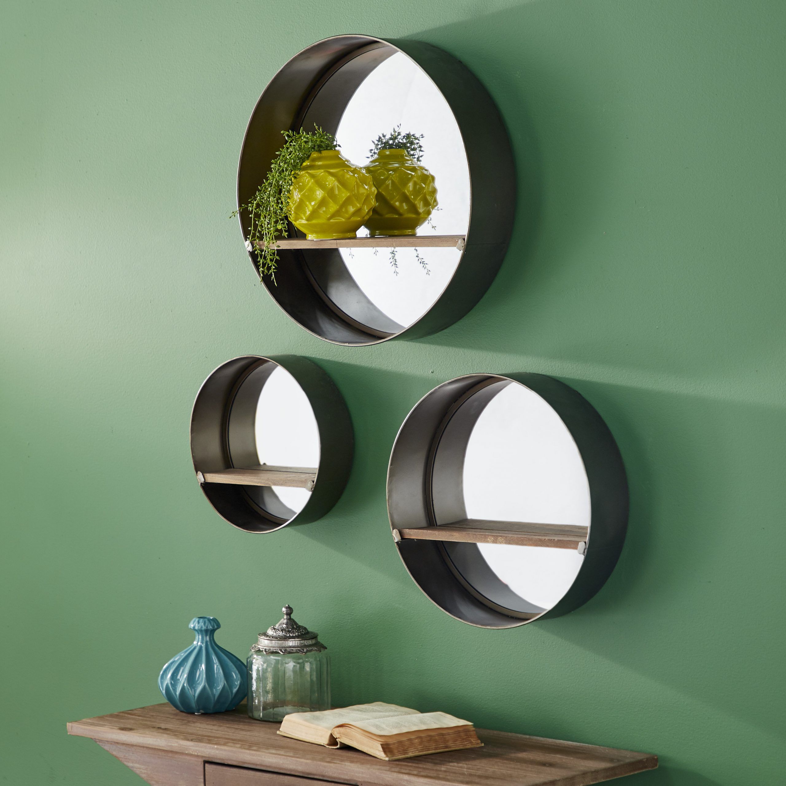 Latest Decmode Large, Round Silver Metal Wall Mirrors With Natural Wood For Clear Wall Mirrors (View 10 of 15)