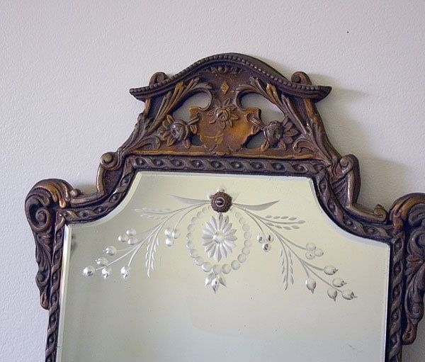 2020 Vintage Etched Mirror With Fancy Gold Frame Regarding Antique Gold Etched Wall Mirrors (View 11 of 15)
