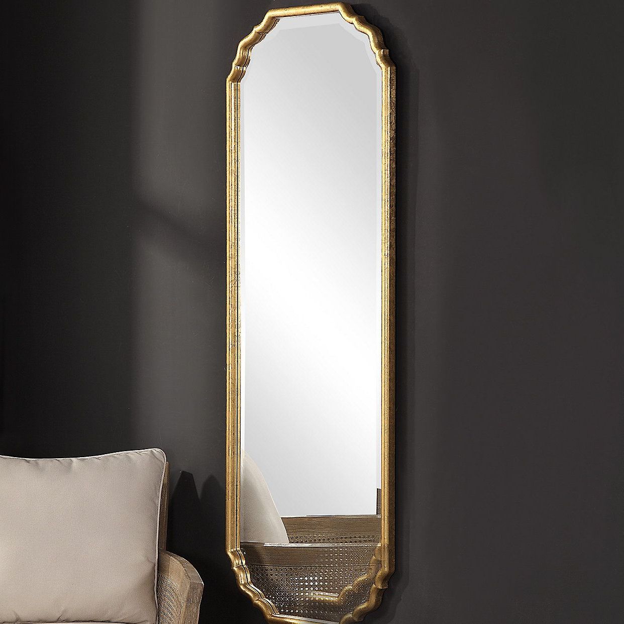 Gold Curved Wall Mirrors With Preferred Elegant Curved Corners Metallic Gold Leaf Finish Wall Mirror (View 10 of 15)