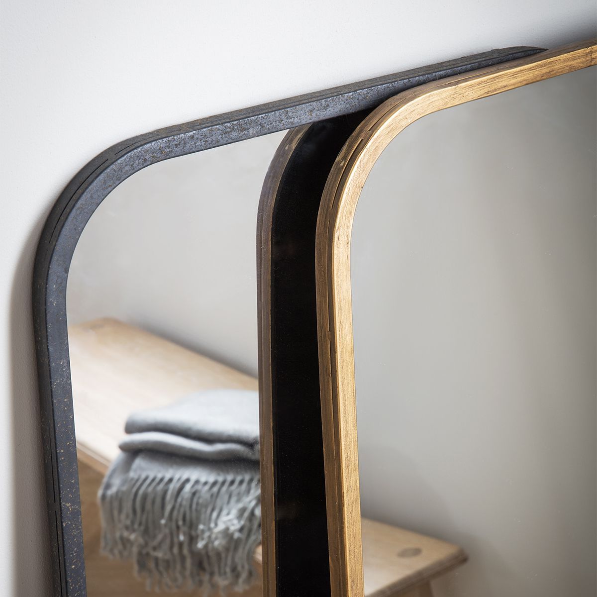 Trendy Gold Rounded Edge Mirrors Regarding This Curved Edge Rectangle Gold Mirror Is Simple Yet Super Stylish (View 13 of 15)