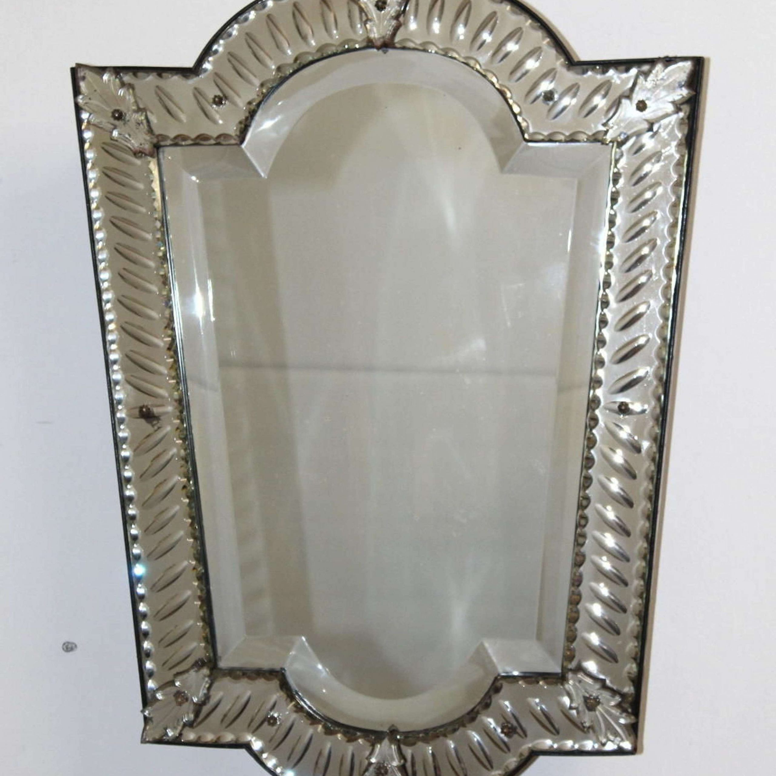 Vintage Venetian Mirror With Tapering Sides In Antique Venetian Mirrors With Well Liked Antique Gold Cut Edge Wall Mirrors (View 3 of 15)